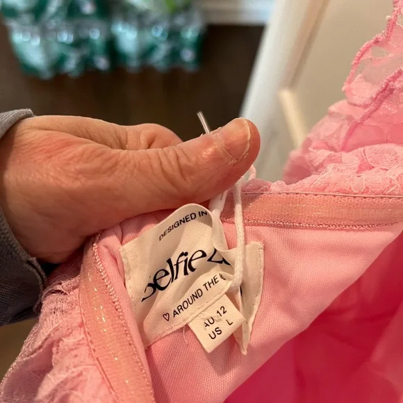 Selfie Leslie dress size L. Pink. New with tags. - Picture 4 of 4